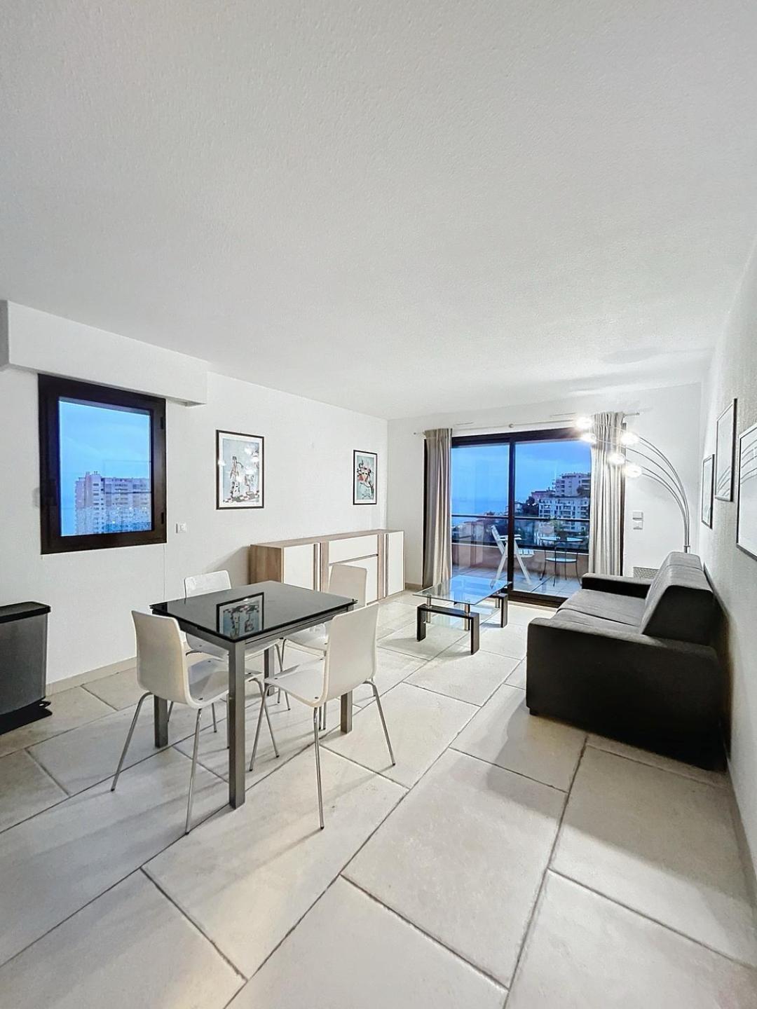 Luxurious 3 Rooms, Pool, Bnbrickeys Beausoleil Exterior foto