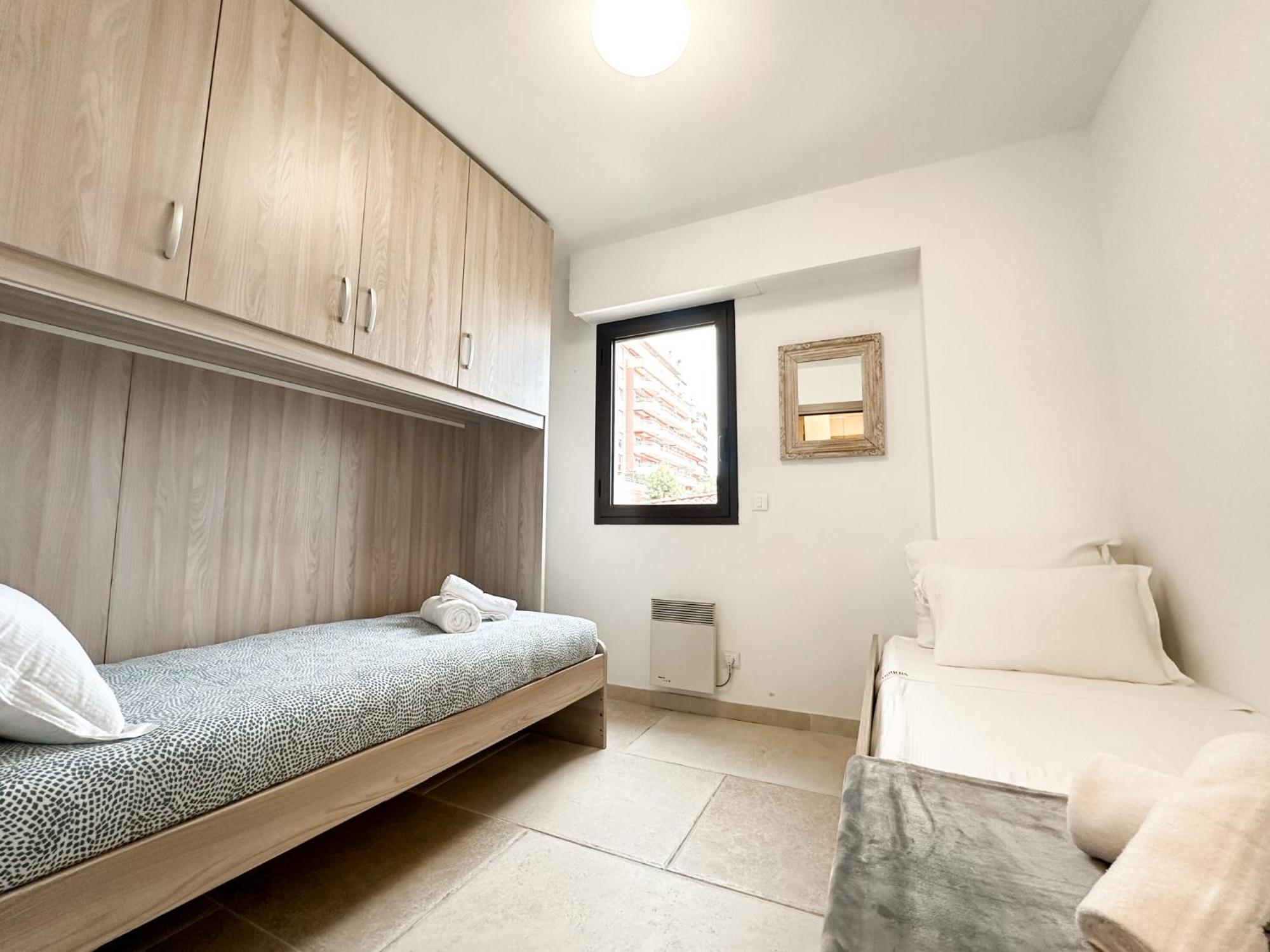 Luxurious 3 Rooms, Pool, Bnbrickeys Beausoleil Exterior foto