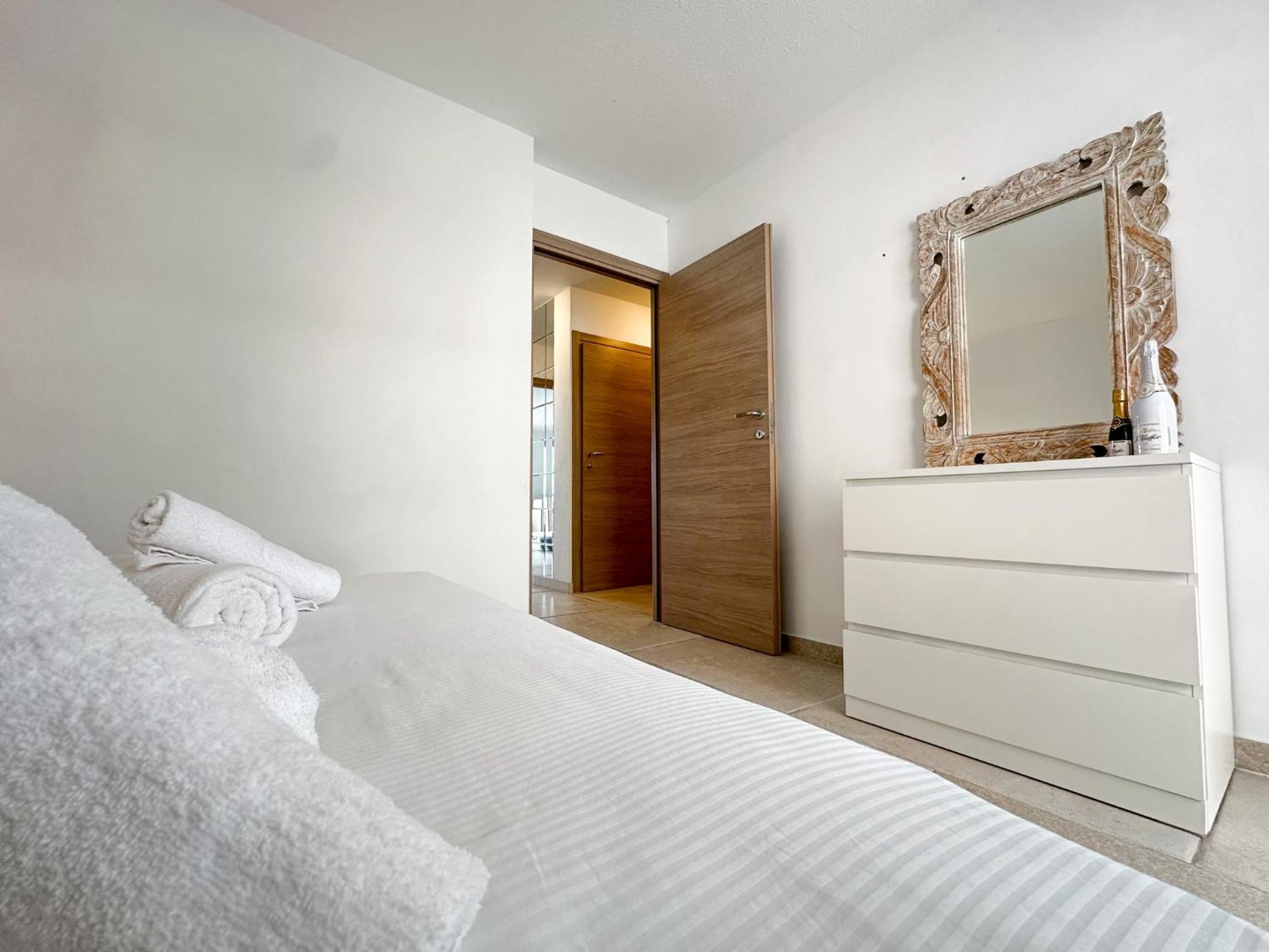 Luxurious 3 Rooms, Pool, Bnbrickeys Beausoleil Exterior foto